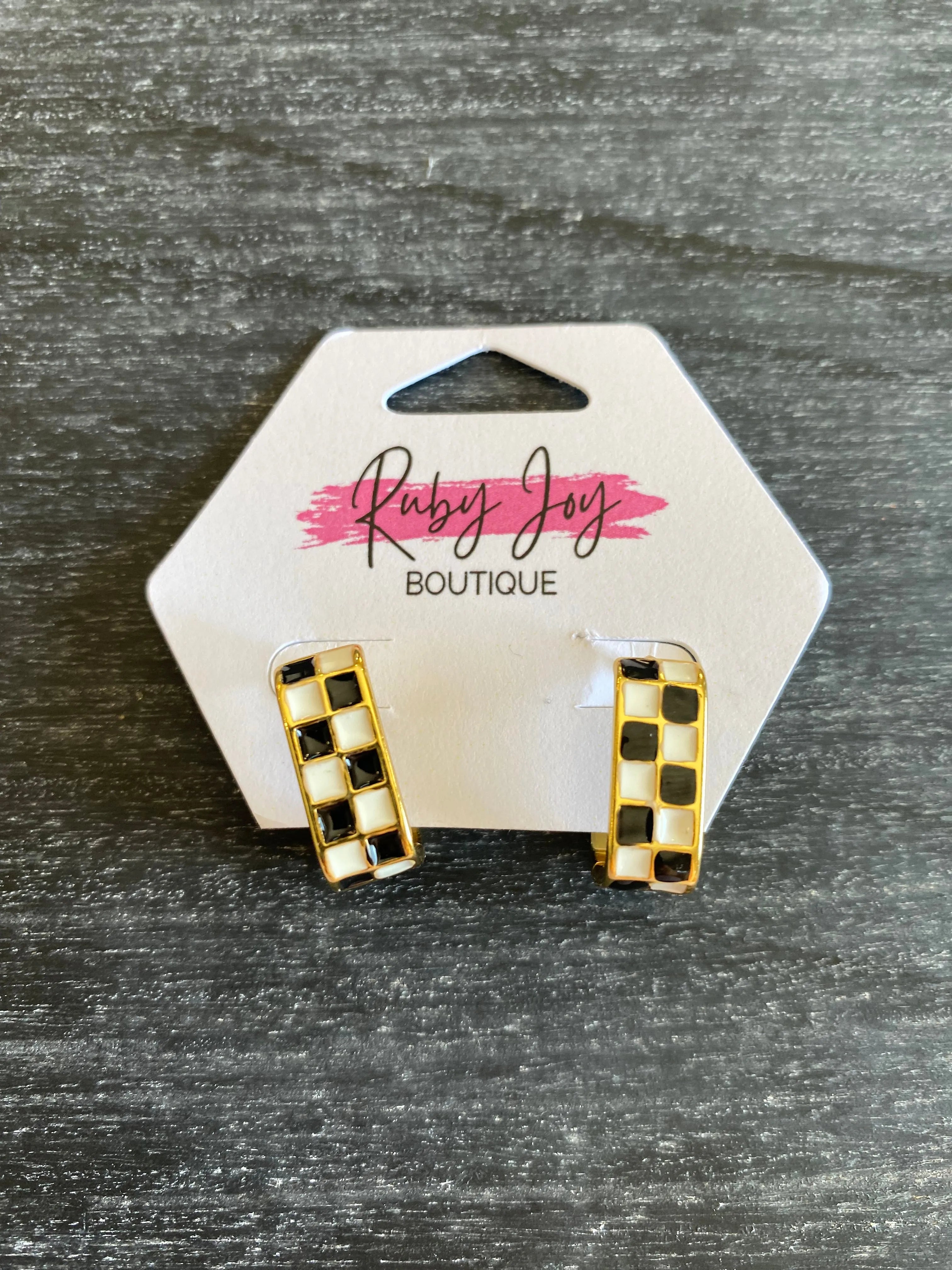Shop Checkered Oval Hoops-Black at Ruby Joy Boutique, a Women's Clothing Store in Pickerington, Ohio