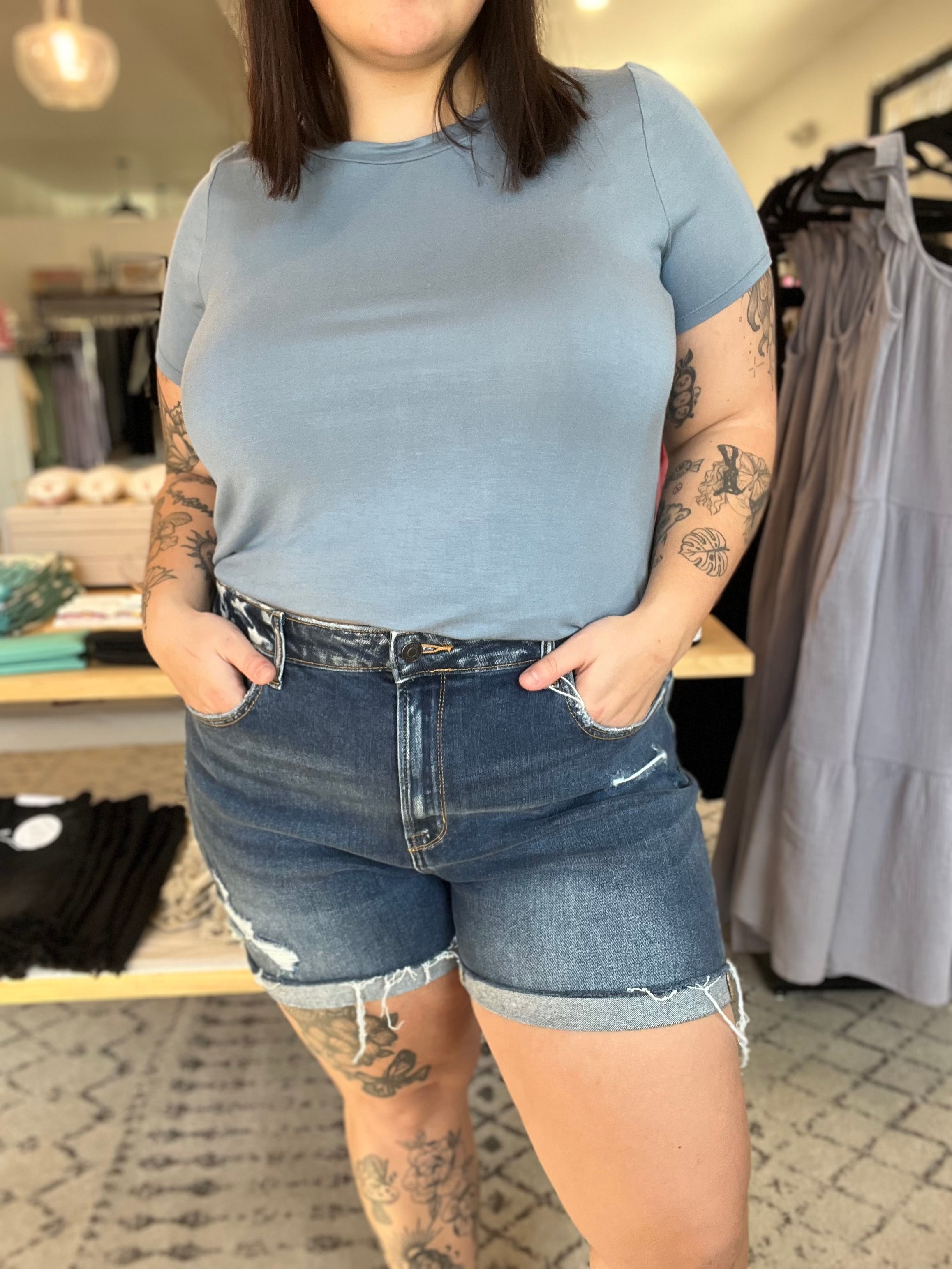 Zenna Cuffed Denim Shorts – Boutique Obsessed